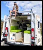 Vans Voyage Приключение из света в съответствие с многофункционалните превозни подход