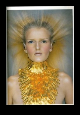 Cosmic Couture: Небесни теми в модния дизайн