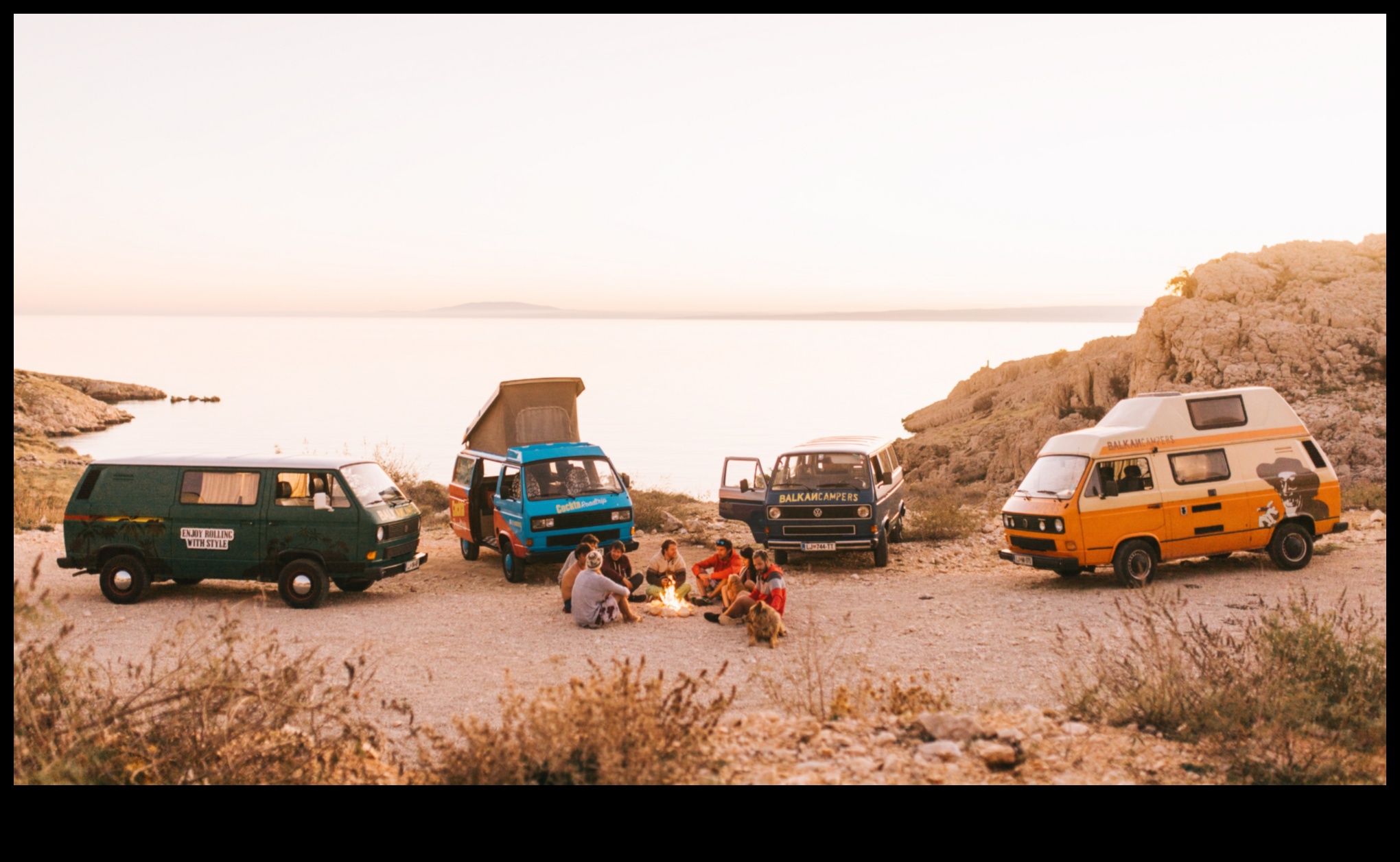 Номадски мрежи, изграждащи общности от ентусиасти на живота във ван 1 Номадски мрежи: Изграждане на общности от ентусиасти на ванове